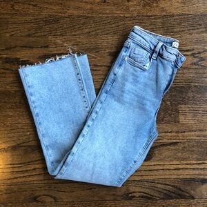 ZARA High-Rise Capri Crop Lightwash Jens